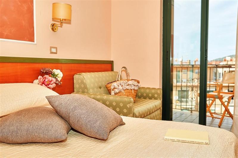 Hotel La Pergola Santa Maria di Castellabate Buitenkant foto