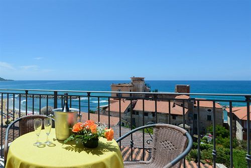 Hotel La Pergola Santa Maria di Castellabate Buitenkant foto