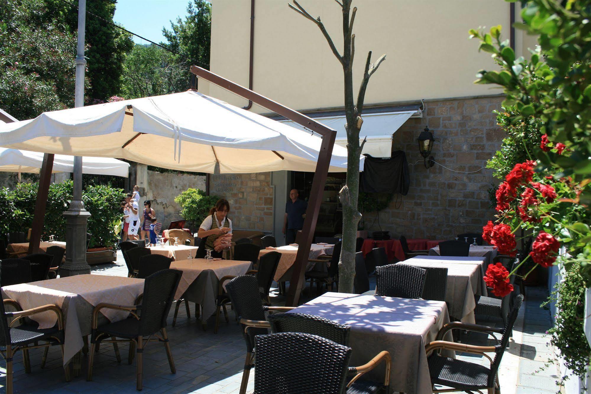 Hotel La Pergola Santa Maria di Castellabate Buitenkant foto