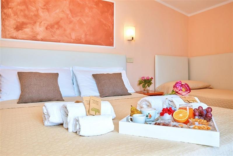 Hotel La Pergola Santa Maria di Castellabate Buitenkant foto